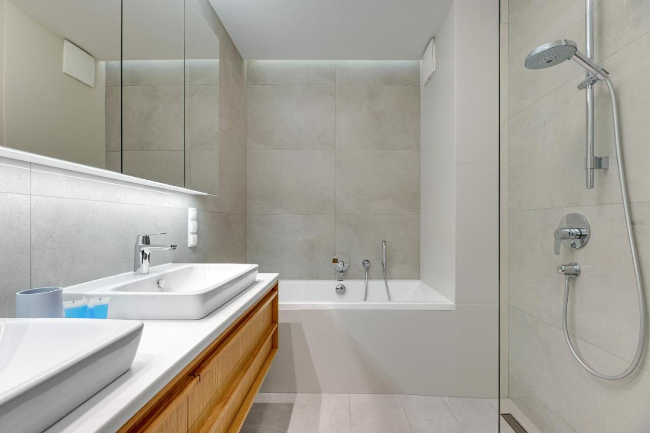 Premium Family & Business Old Town Riverside Apartment With Parking Gdansk Exterior foto